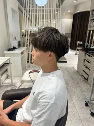 メンズ Earth市ヶ谷店所属・艶カラー特化美容師 ✂️✨️REIA✨️のヘアスタイル