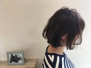 ミディアム graxi'    グラシー所属・ブリーチ/ハイトーン SERINAのヘアスタイル