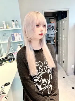 ロング カラー 🪄池袋ハイトーン 🪄ブリーチカラーのヘアスタイル