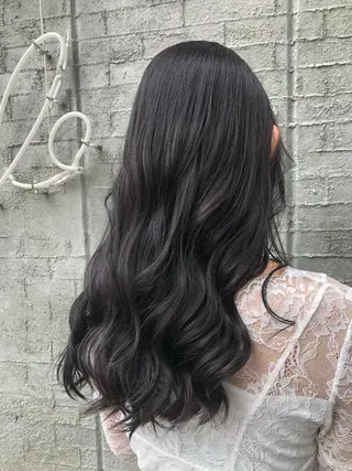 ロング ブリーチ毛矯正.髪質 改善.髪にドラマをのヘアスタイル