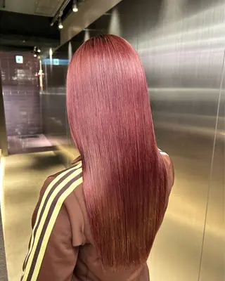 カラー PELE Nagomiのヘアスタイル