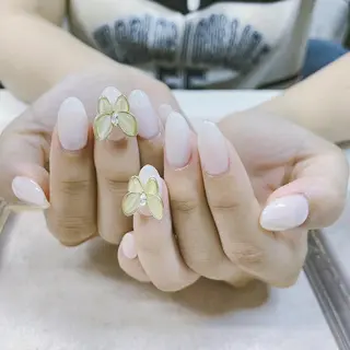 ネイル へぜリヒ ·もものネイルデザイン