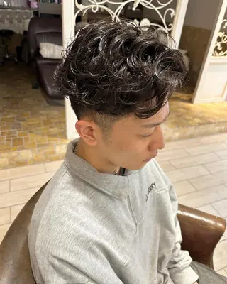 パーマ メンズ 増渕 駿介のヘアスタイル