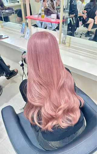 ロング カラー ヘアアレンジ 韓国レイヤー&ピンク 艶髪🩶maikoのヘアスタイル
