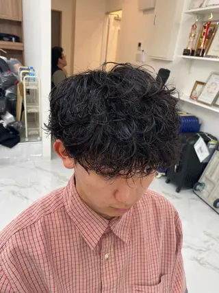 ミディアム カラー パーマ ヘアアレンジ メンズ キッズ KING of hair by NOISMメンズサロン梅田茶屋町店所属・茶屋町メンズサロン 小野湧翔のヘアスタイル