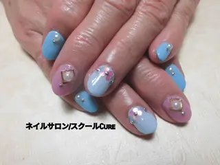 ネイル ネイルサロン Cureのネイルデザイン