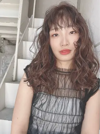 セミロング 横松 ゆかりのヘアスタイル