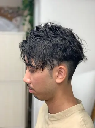 ショート パーマ メンズ クセを最大限に活かす メンズパーマ奈良大祐のヘアスタイル