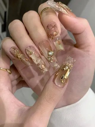 ネイル Elia Nail Salon池袋西口店所属・Saur Nailのネイルデザイン