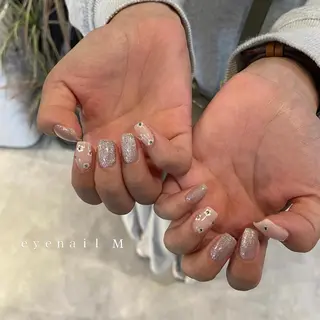 ネイル SHIORI 🤍のネイルデザイン