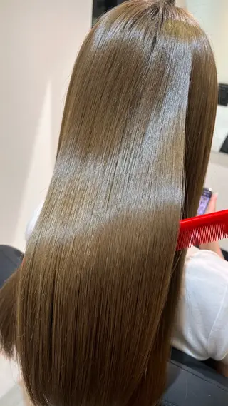 セミロング 髪質改善IENA店長 小泉拓のヘアスタイル