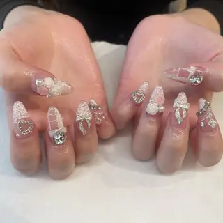 ネイル 💎🐰 saki. m 🐰💎のネイルデザイン