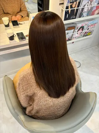 セミロング はせがわこもも/ 暗髪/髪質改善のヘアスタイル