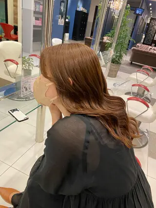 ロング カラー ヘアアレンジ 海外カラー白髪ぼかし ティファニーサユリのヘアスタイル