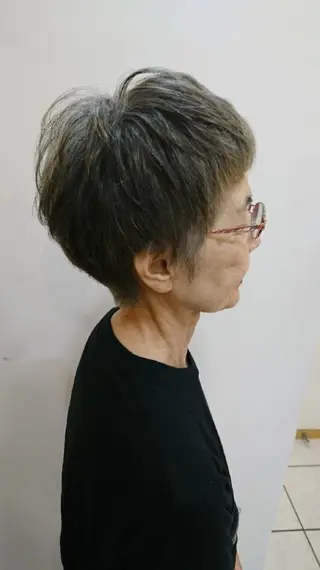 ショート 齋藤 愛美のヘアスタイル