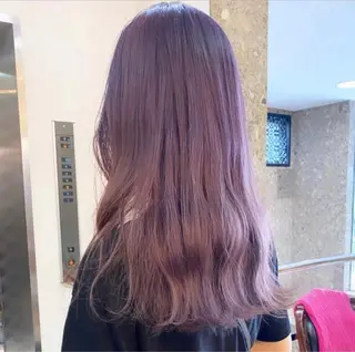 ロング カラー ツガミ リナのヘアスタイル