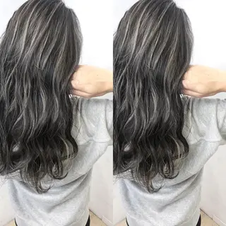 ロング カラー ブリーチカラーレイヤ ーカット🦋annaのヘアスタイル