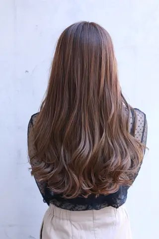 ロング カラー ヘアアレンジ 谷 あやこのヘアスタイル