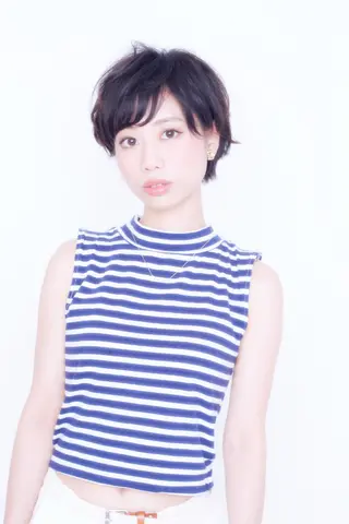 ショート パーマ アオガミ （前髪顔周りカット）のヘアスタイル
