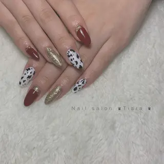 ネイル Tiara♛ティアラ 山口くるみのネイルデザイン