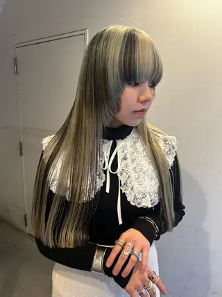 ロング カラー hen所属・心斎橋/レイヤー/ ブリーチ/モエのヘアスタイル