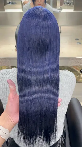 ロング ハイトーン/ 縮毛矯正のヘアスタイル