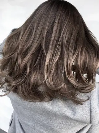ミディアム カラー LODAT横浜 by little【ロダットヨコハマ バイリトル】所属・TO RUのヘアスタイル