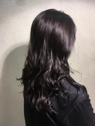 セミロング ヨナイ チヒロのヘアスタイル