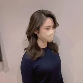 セミロング La paix所属・パーソナルカラー lapiax阿部のヘアスタイル