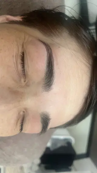 アイブロウ Pilina所属・Pilina 長岡のマツエク・マツパデザイン