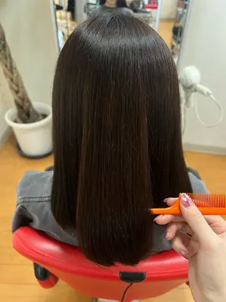 ミディアム カラー 澤越 遥花のヘアスタイル