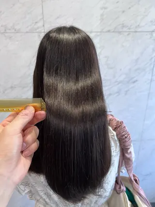 セミロング Bei Licoldo.Atole  ベイリコルド アトリ所属・ブリーチ、縮毛 髪質改善　宮城一真のヘアスタイル