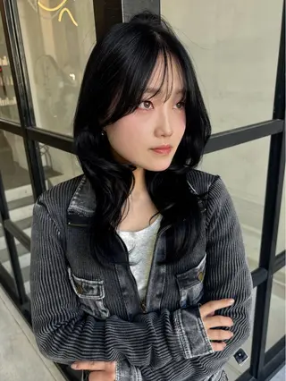 ミディアム MaisonHALU 松浦光咲のヘアスタイル