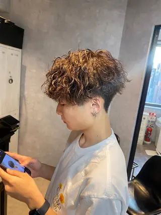 ショート パーマ メンズ ツイストスパイラル/ メンズ特化/中川誠也のヘアスタイル