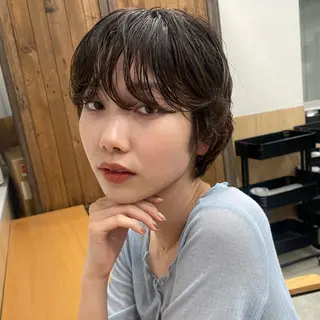 ショート ナリタ ミユウのヘアスタイル