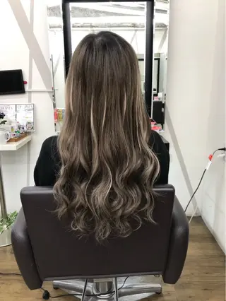 ロング カラー NAOKI /海外風のヘアスタイル