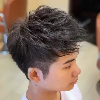 ショート カラー HOMMEHAIR4所属・砂川 太成のヘアスタイル