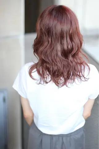 ミディアム カラー パーマ 成松 勇治のヘアスタイル