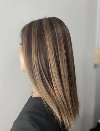 セミロング カラー メンズ ブリーチ特化型✂️ ハイトーンカラー👨のヘアスタイル