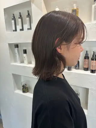 ミディアム 顔周りのデザイン特化 井手麻梨栄のヘアスタイル