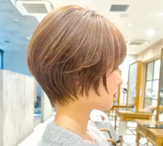 ショート カラー ハイライトカラー/ ハイトーン🍀白石のヘアスタイル