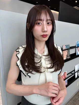 ロング カラー 小町康耀　ボブ /顔周りレイヤーのヘアスタイル