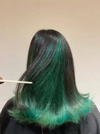 ミディアム カラー ワタナベ モカ🦢ダブルカラーのヘアスタイル