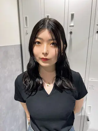 ミディアム カラー TOMONA👑 GiseL梅田店のヘアスタイル