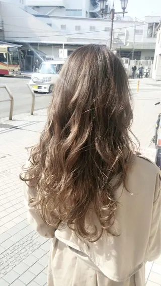 ロング カラー 海外風レイヤーカット 👑店長　平松　由のヘアスタイル