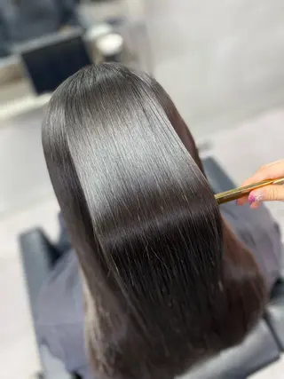 セミロング 艶髪/縮毛矯正 🫧辻野海羽のヘアスタイル