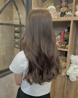 ロング カラー teddy（テディ）所属・村瀬 茜のヘアスタイル