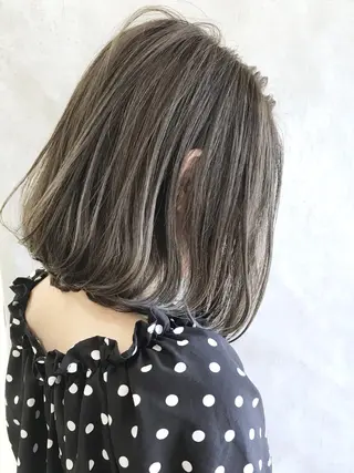 ショート カラー MOU namba ムウナンバのヘアスタイル