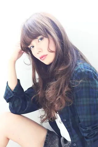セミロング カラー パーマ ヨシユキ美容室所属・隈本 大地のヘアスタイル
