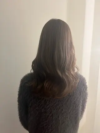 カラー 山本 彩香のヘアスタイル